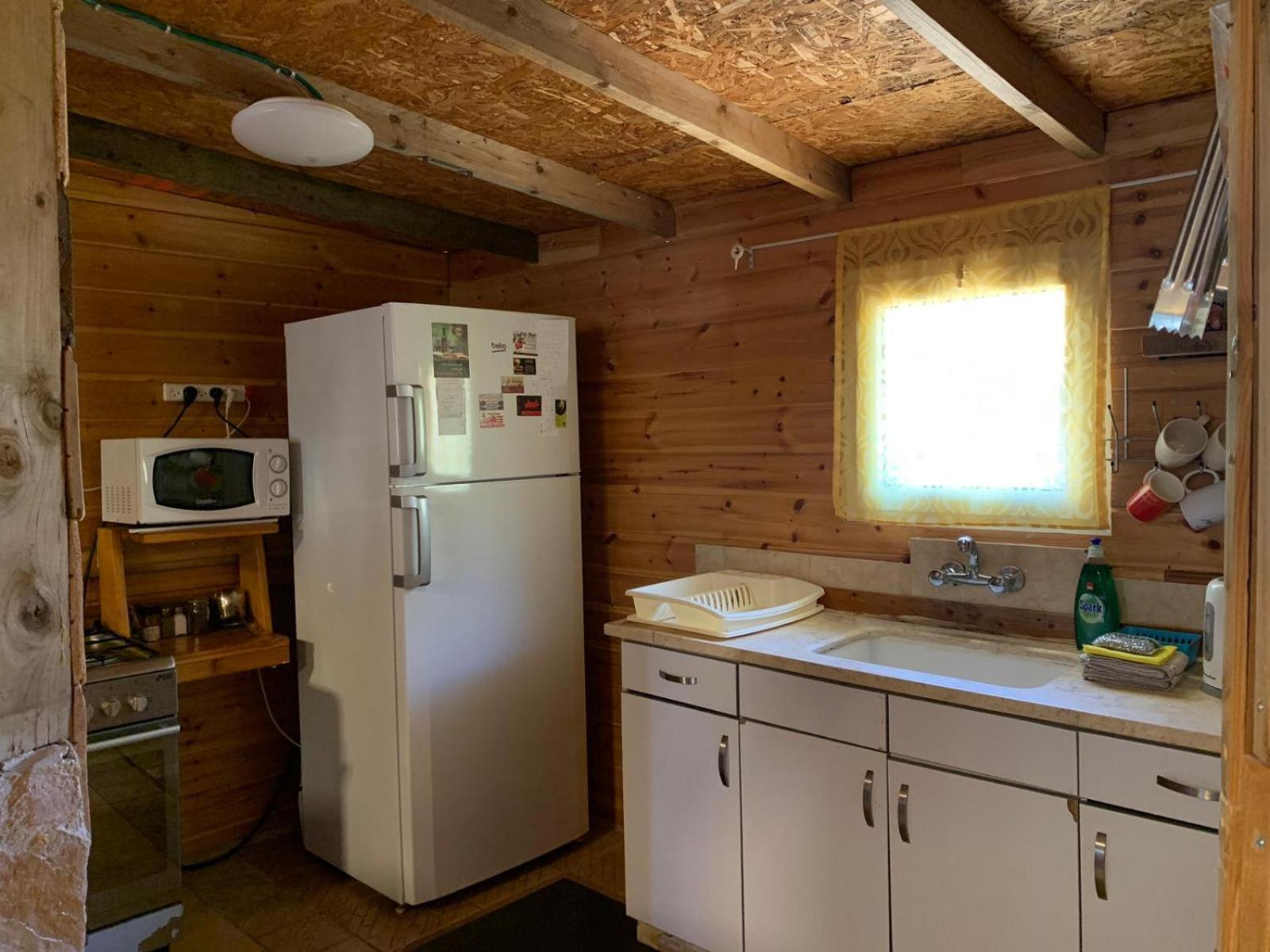 בקתת עץ בחורש במנות - דום גיאודזי - Wooden Cabin In Manot Luaran gambar