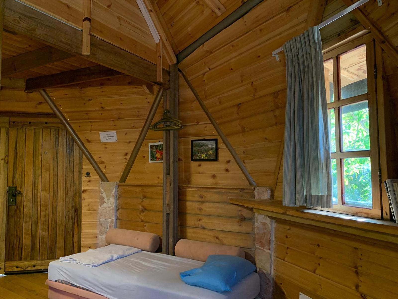 בקתת עץ בחורש במנות - דום גיאודזי - Wooden Cabin In Manot Luaran gambar