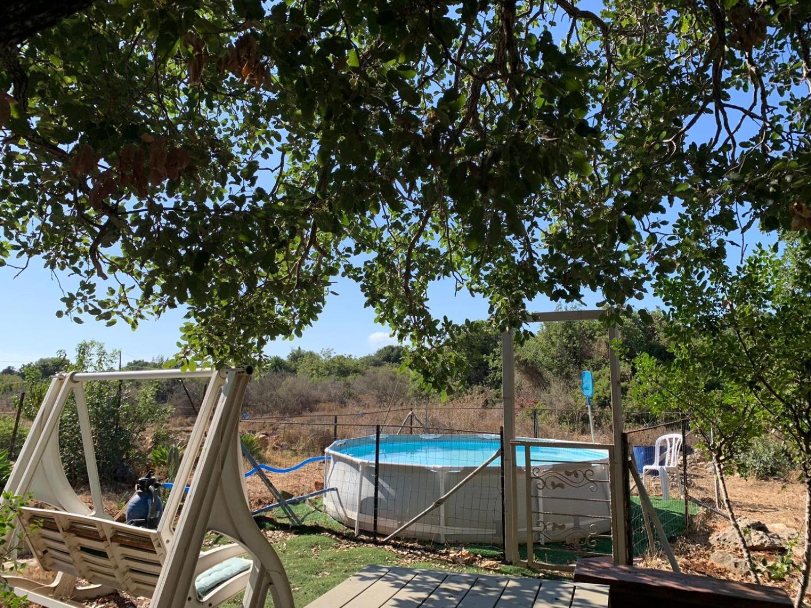 בקתת עץ בחורש במנות - דום גיאודזי - Wooden Cabin In Manot Luaran gambar